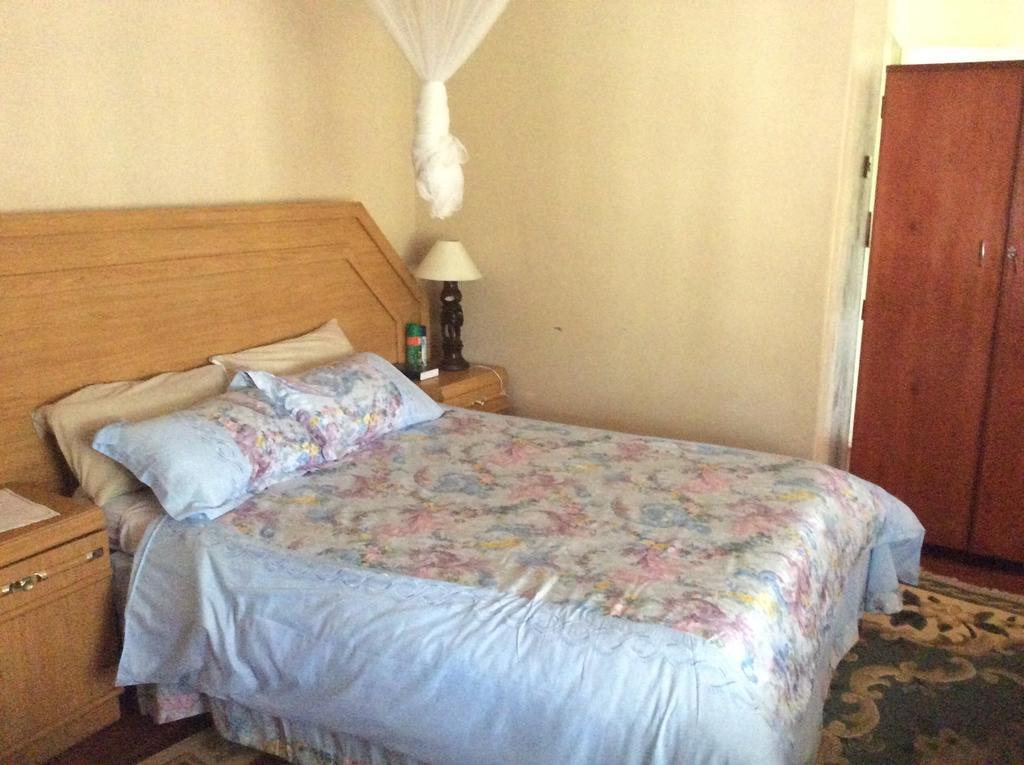Palm Valley Lodge Chigumula Room photo
