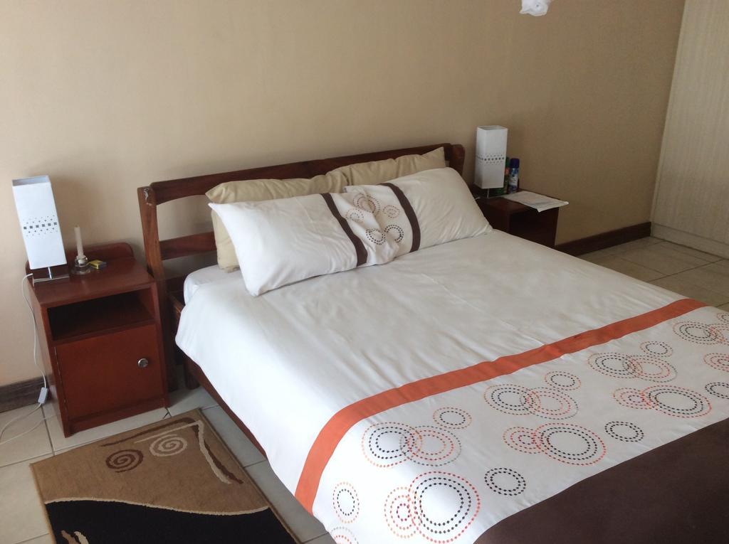 Palm Valley Lodge Chigumula Room photo