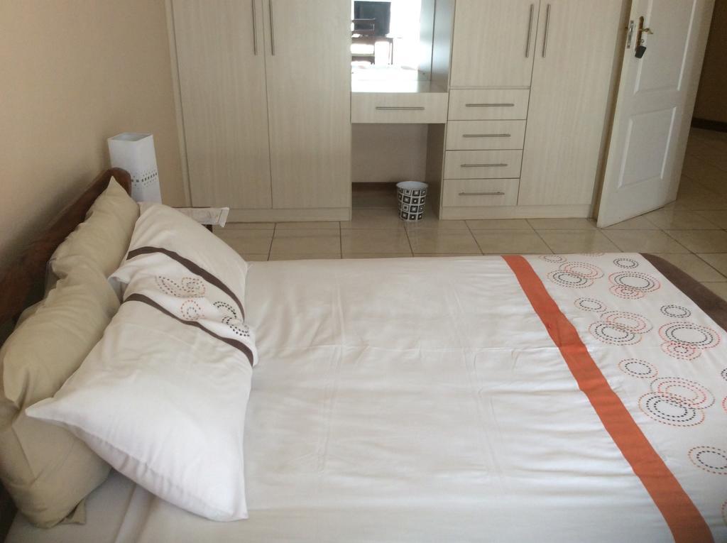 Palm Valley Lodge Chigumula Room photo
